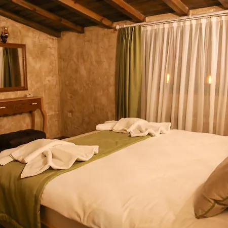 Kazdagi Atila Bey Konagi Ayvacik (Canakkale)